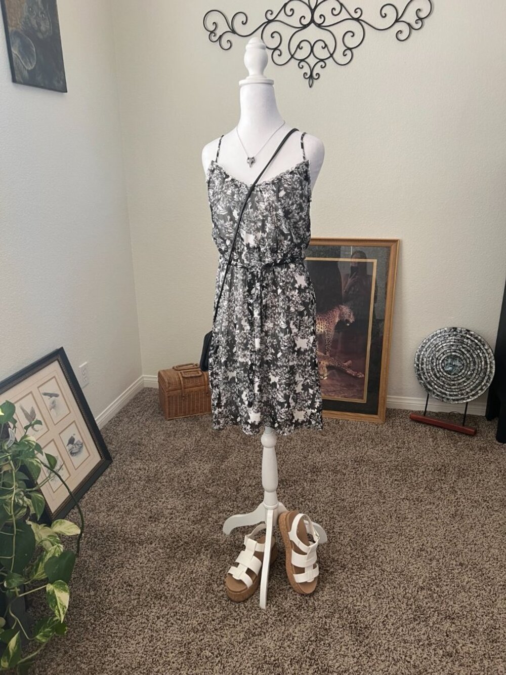 SO Black & White Floral Chiffon Spaghetti Strap Dress Size L